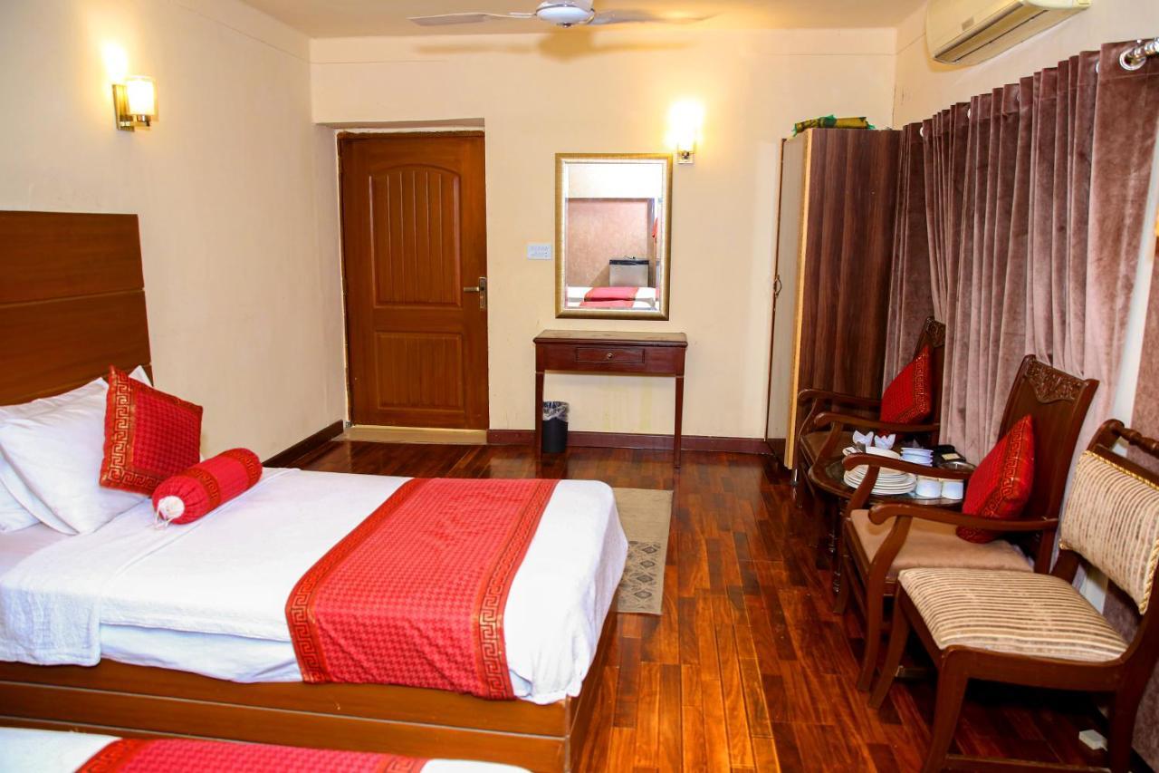Shelton House Hotel Lahore Exterior photo
